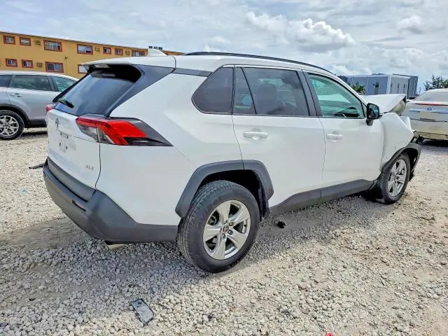 2021 TOYOTA RAV4 XLE  