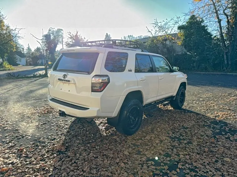 2022 TOYOTA 4RUNNER SR5/SR5 PREMIUM  