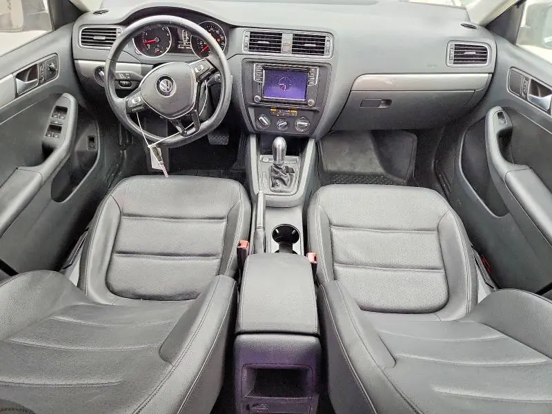 2017 VOLKSWAGEN JETTA SE  