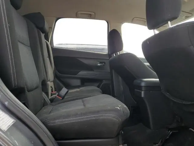 2018 MITSUBISHI OUTLANDER SE  