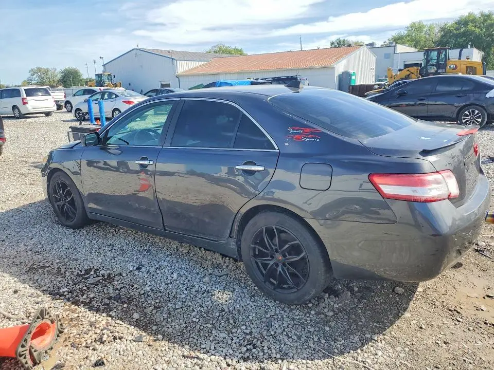 2011 TOYOTA CAMRY LE  