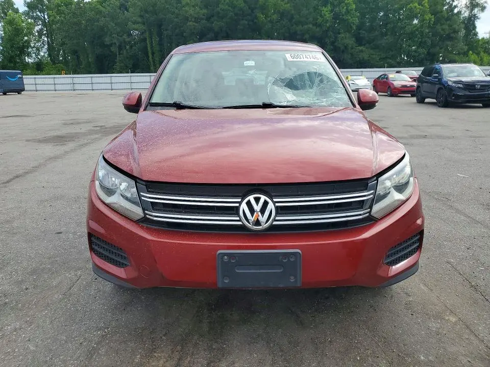 2013 VOLKSWAGEN TIGUAN S  