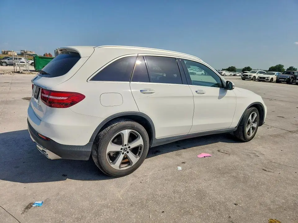 2019 MERCEDES-BENZ GLC 300  