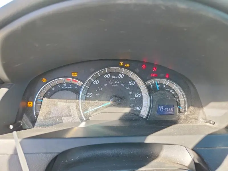 2012 TOYOTA CAMRY SE V6  