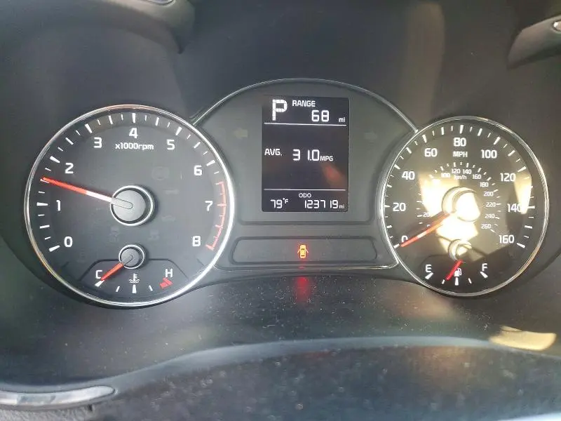 2017 KIA FORTE LX  