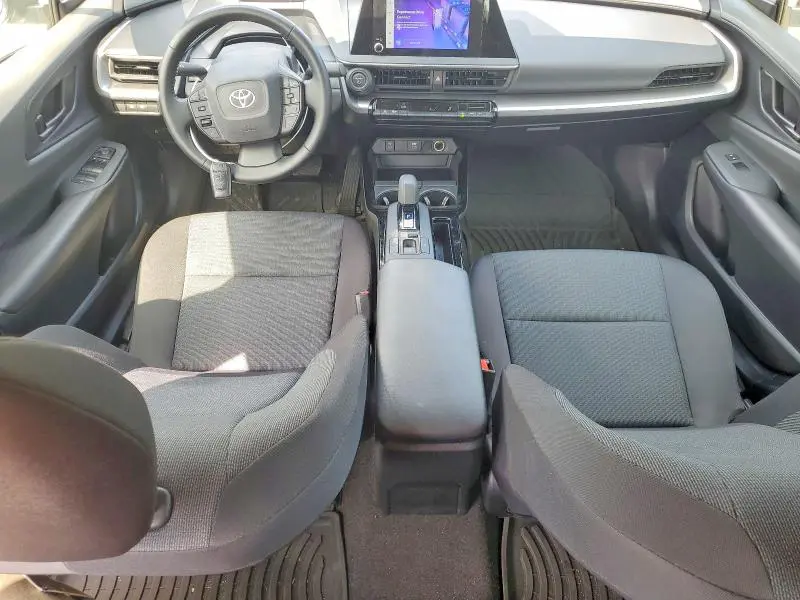2024 TOYOTA PRIUS LE  