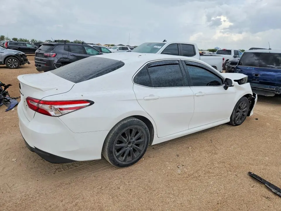 2018 TOYOTA CAMRY LE  