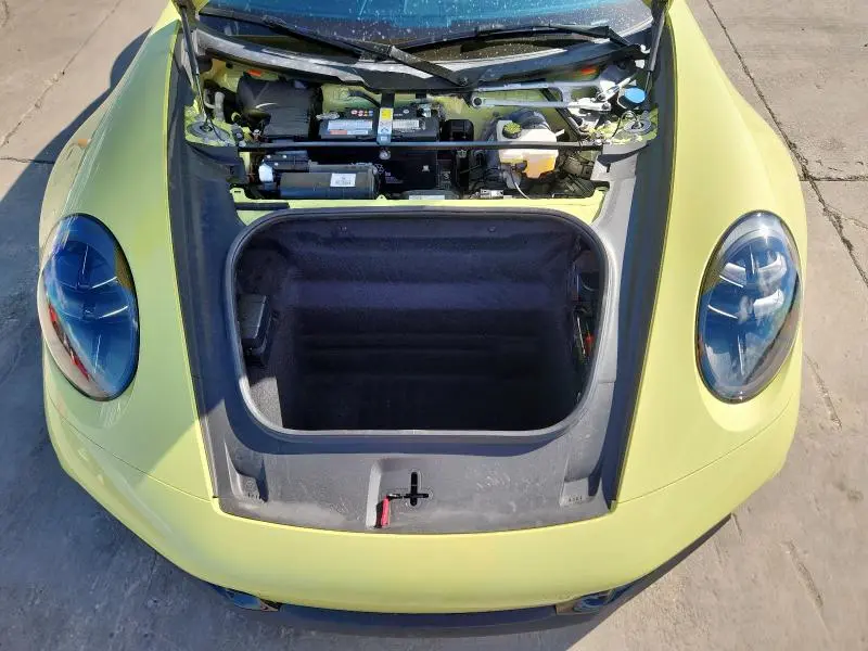 2025 PORSCHE 911 CARRERA  