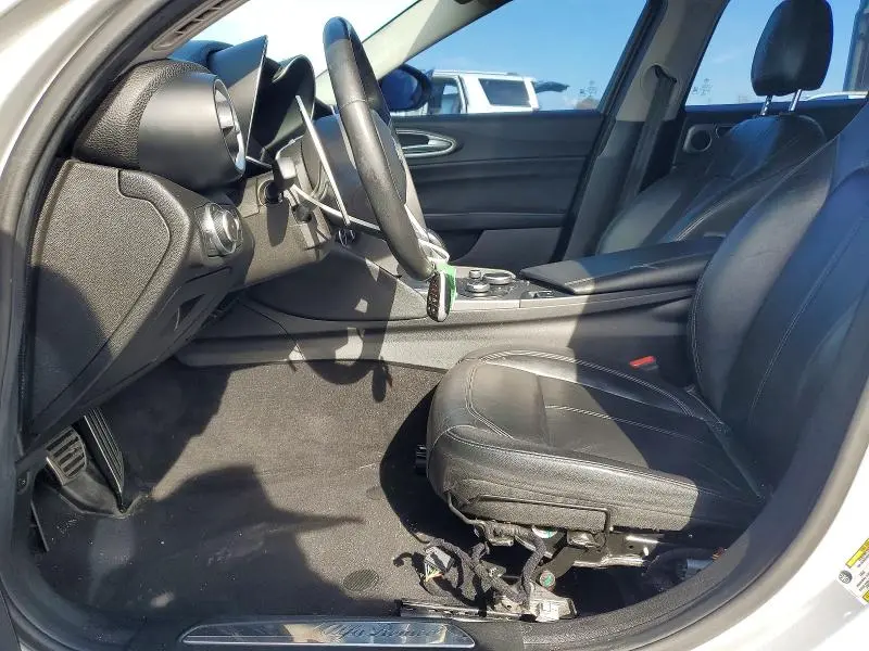 2017 ALFA ROMEO GIULIA Q4  