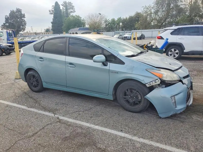 2015 TOYOTA PRIUS   