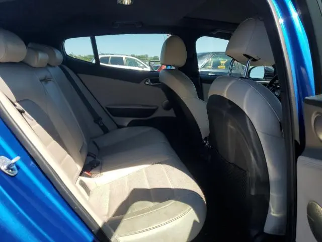 2018 KIA STINGER GT2  