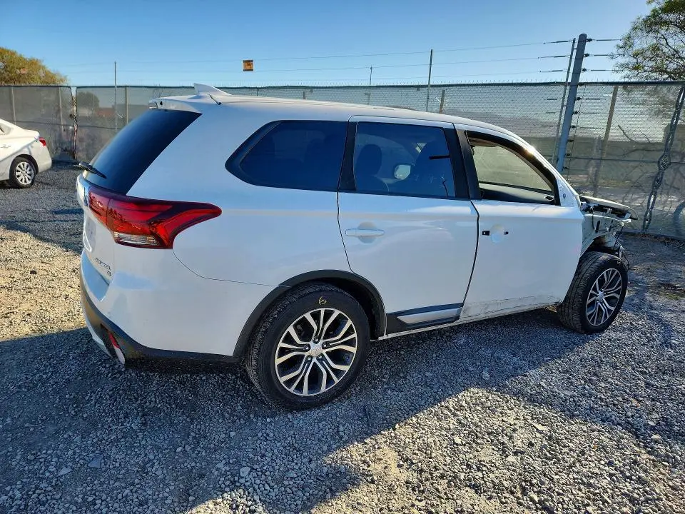 2018 MITSUBISHI OUTLANDER SE  