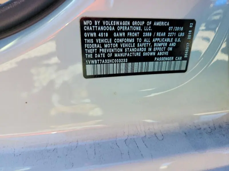 2017 VOLKSWAGEN PASSAT SE  