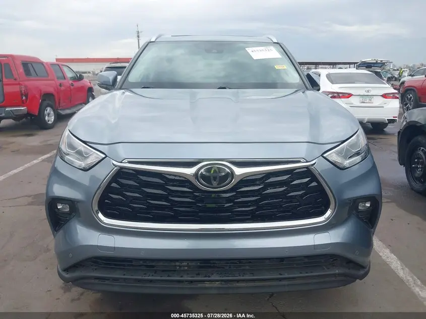 2021 TOYOTA HIGHLANDER LIMITED