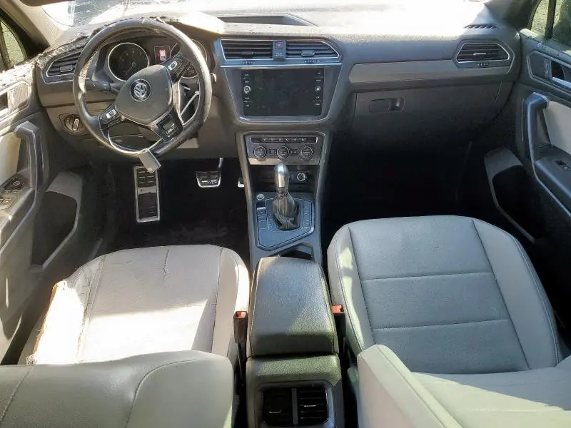 2021 VOLKSWAGEN TIGUAN SE  