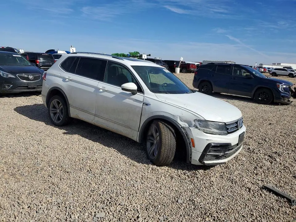 2019 VOLKSWAGEN TIGUAN SE  