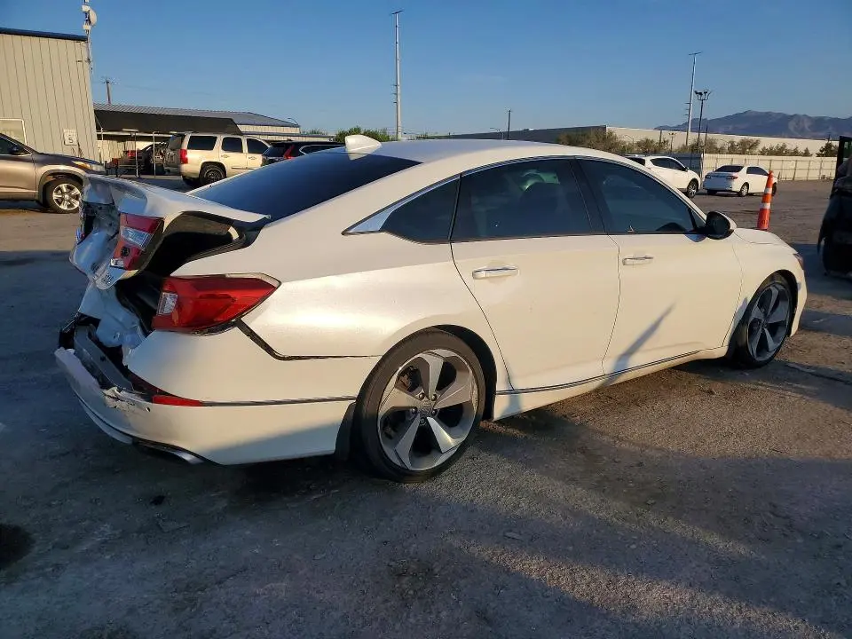 2018 HONDA ACCORD TOURING  