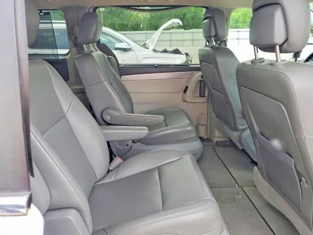 2012 VOLKSWAGEN ROUTAN SE  
