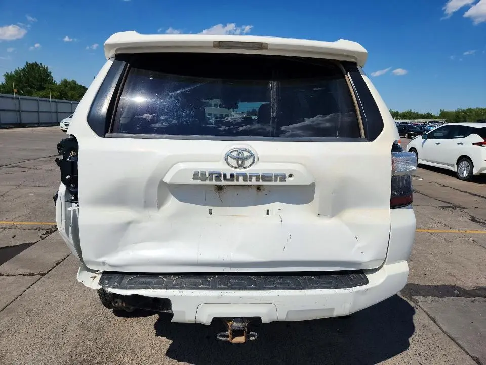 2015 TOYOTA 4RUNNER SR5  