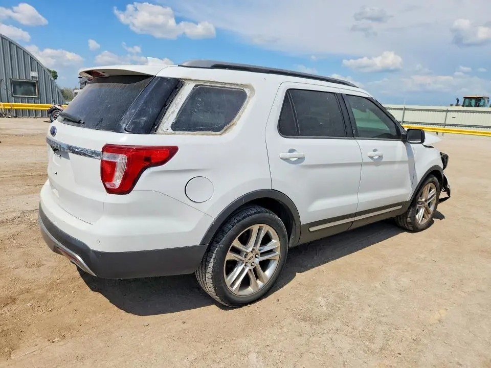 2017 FORD EXPLORER XLT  