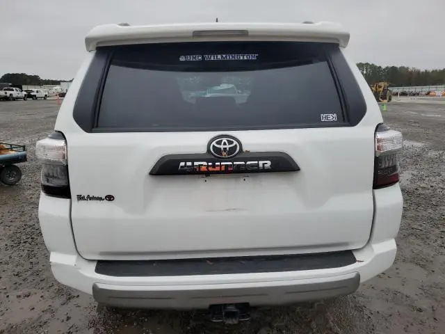 2023 TOYOTA 4RUNNER SE  