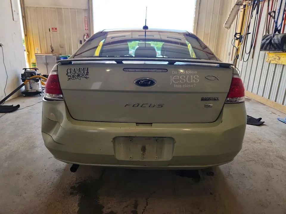 2010 FORD FOCUS SE  