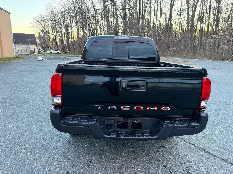 2020 TOYOTA TACOMA SR5  