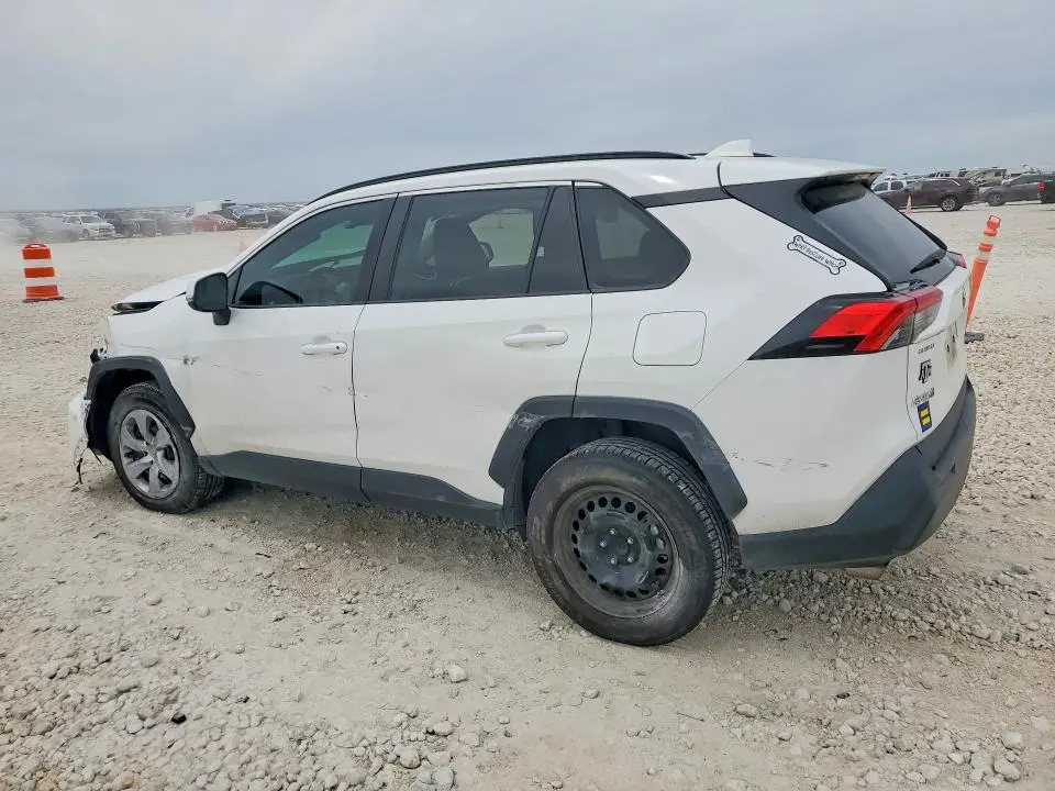 2020 TOYOTA RAV4 LE  