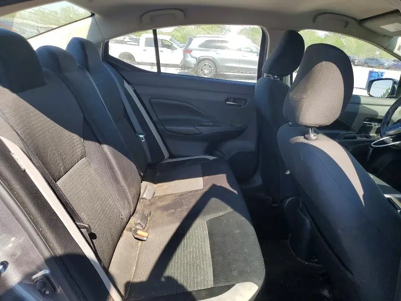 2020 NISSAN VERSA SV  