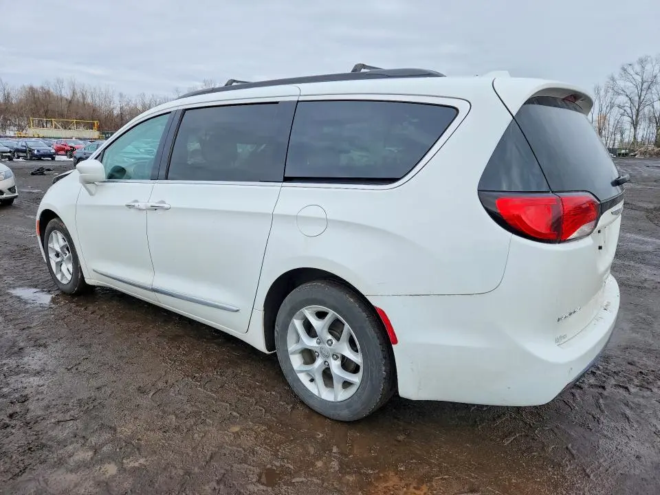 2017 CHRYSLER PACIFICA TOURING L  