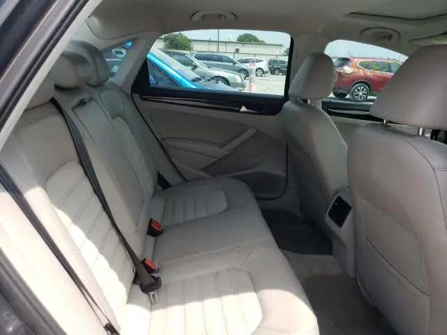 2015 VOLKSWAGEN PASSAT SEL