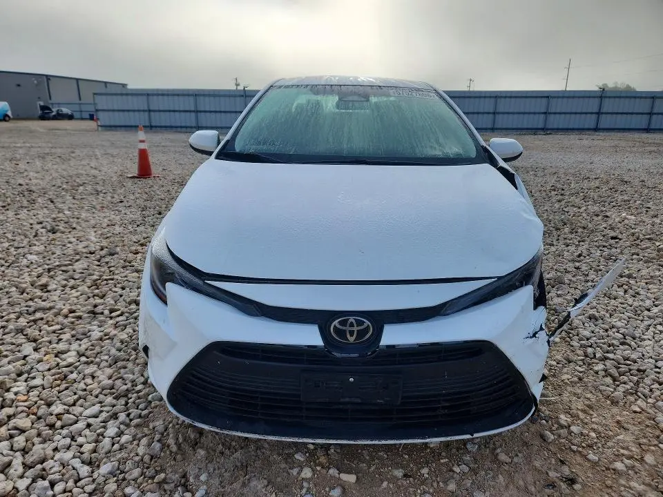 2025 TOYOTA COROLLA   
