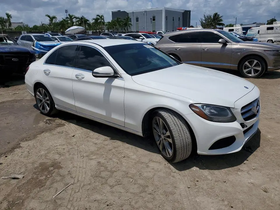 2016 MERCEDES-BENZ C 300  