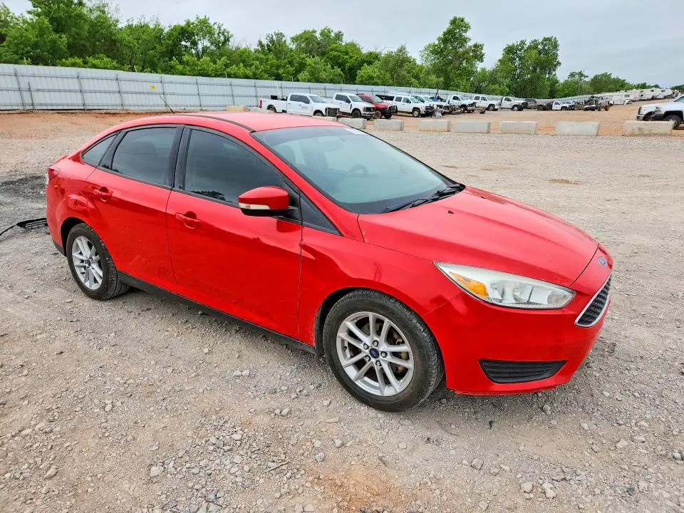 2015 FORD FOCUS SE  