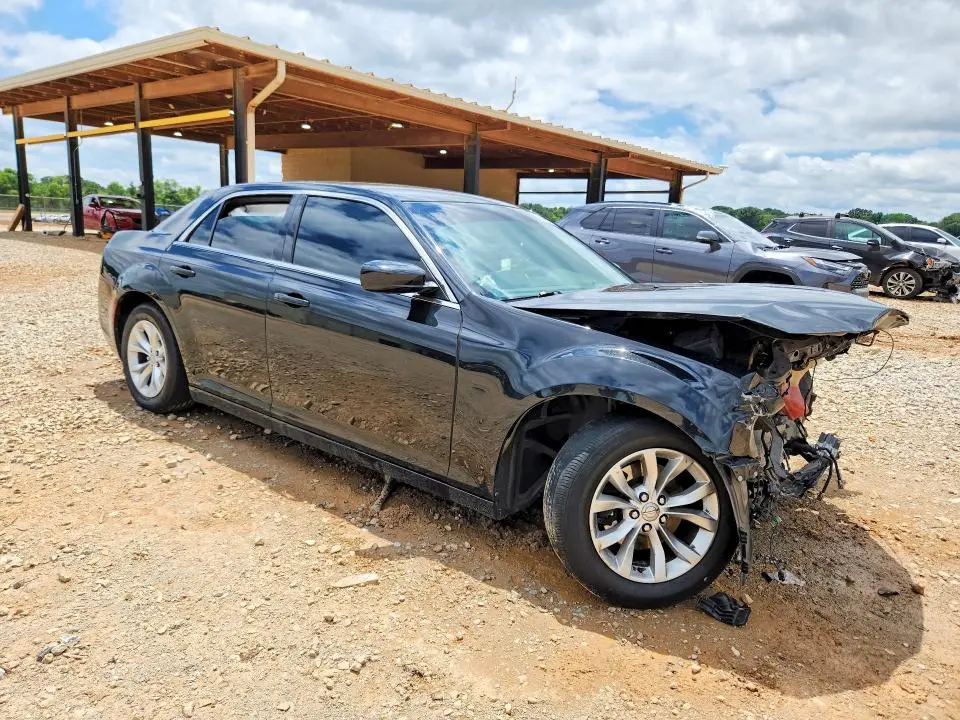 2015 CHRYSLER 300 LIMITED  