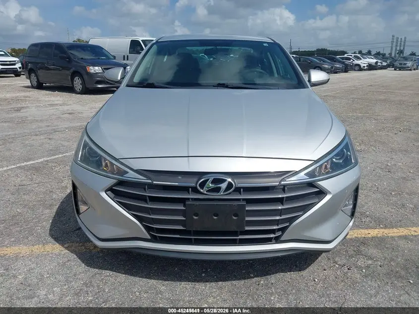 2019 HYUNDAI ELANTRA SE