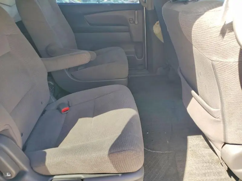 2011 HONDA ODYSSEY LX  