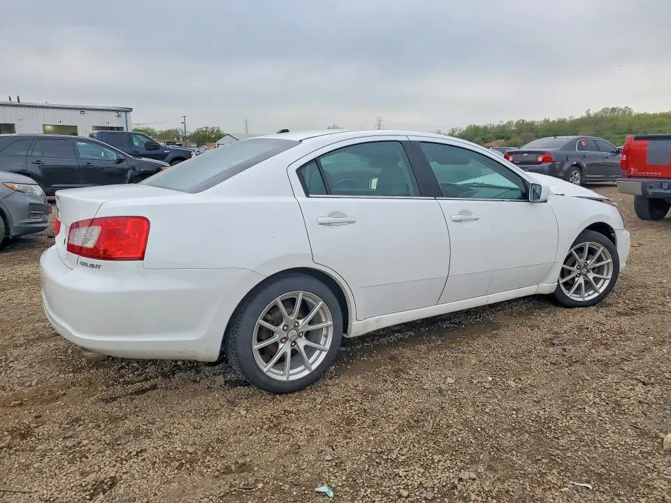 2011 MITSUBISHI GALANT ES  