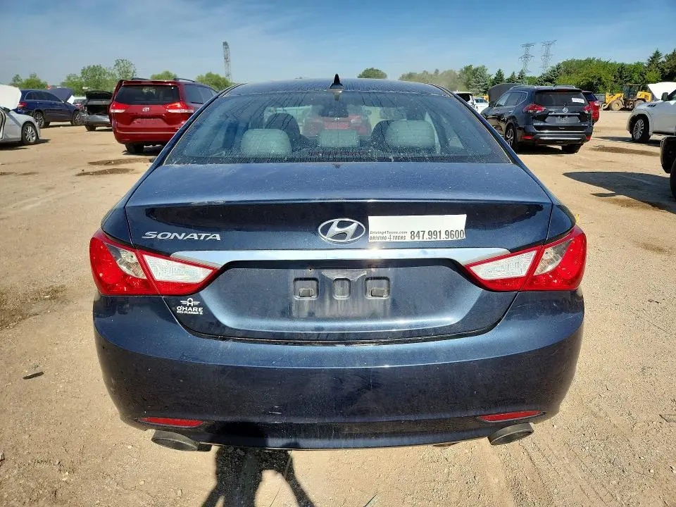 2011 HYUNDAI SONATA SE  