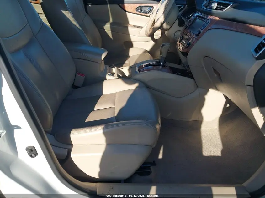 2015 NISSAN ROGUE SL