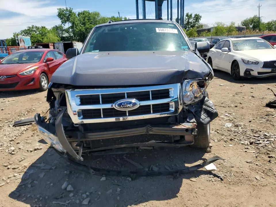 2012 FORD ESCAPE XLT  