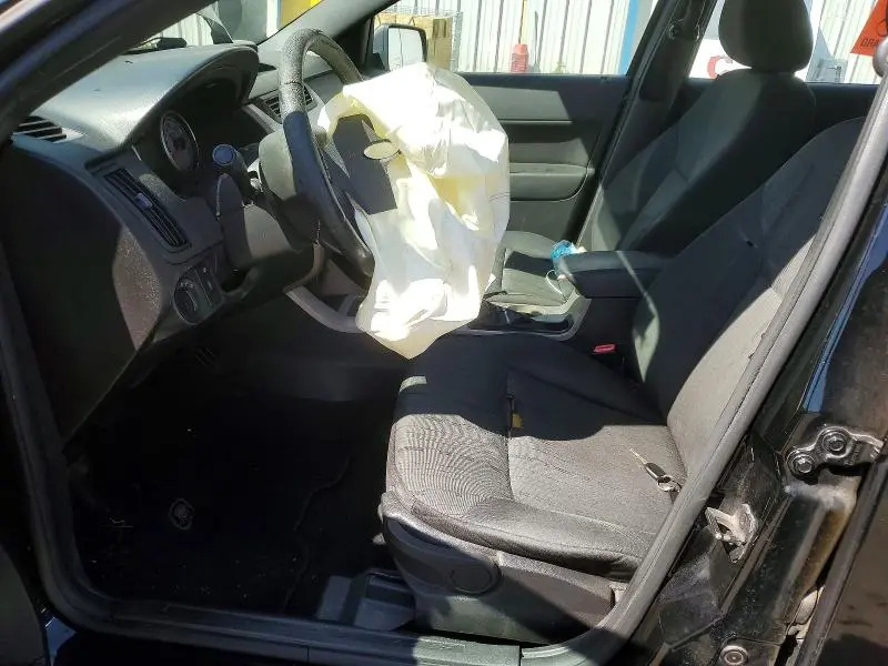 2010 FORD FOCUS SE  