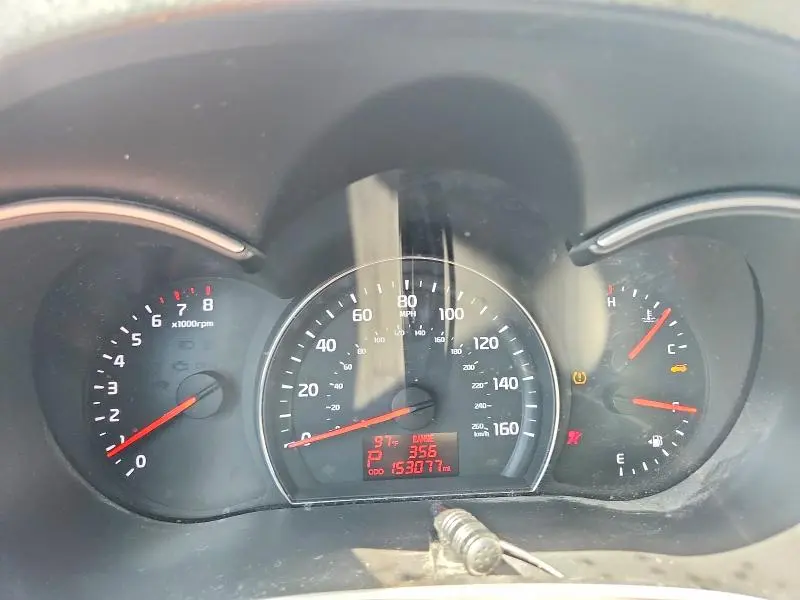 2015 KIA SORENTO LX  