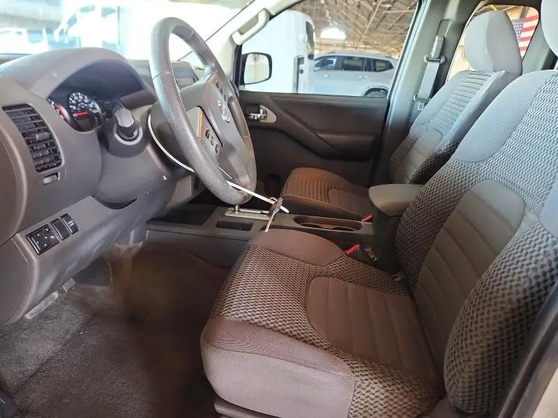 2012 NISSAN FRONTIER SV V6  