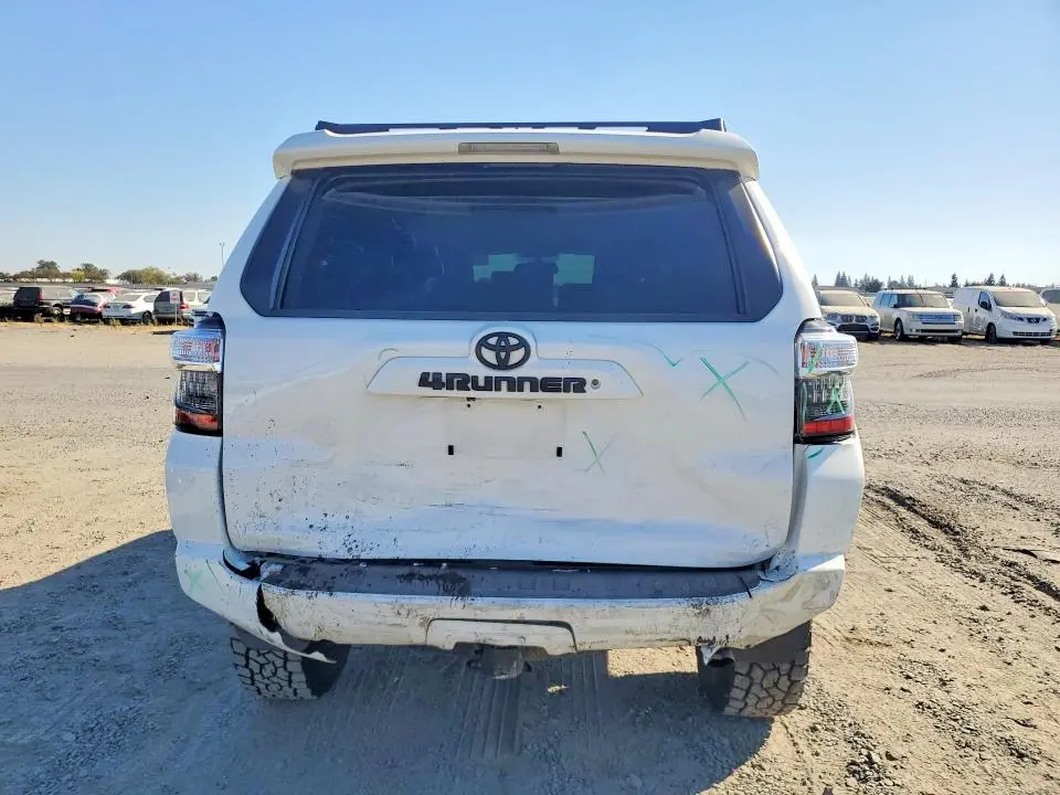 2018 TOYOTA 4RUNNER SR5 PREMIUM  