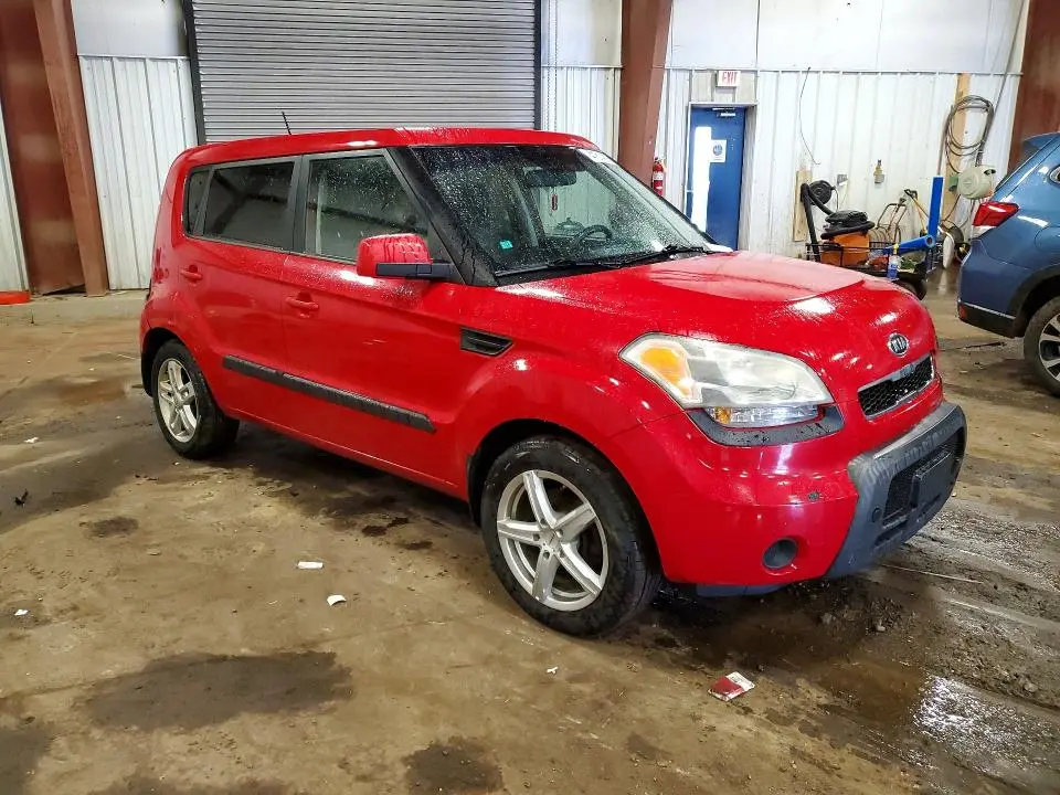 2011 KIA SOUL +  