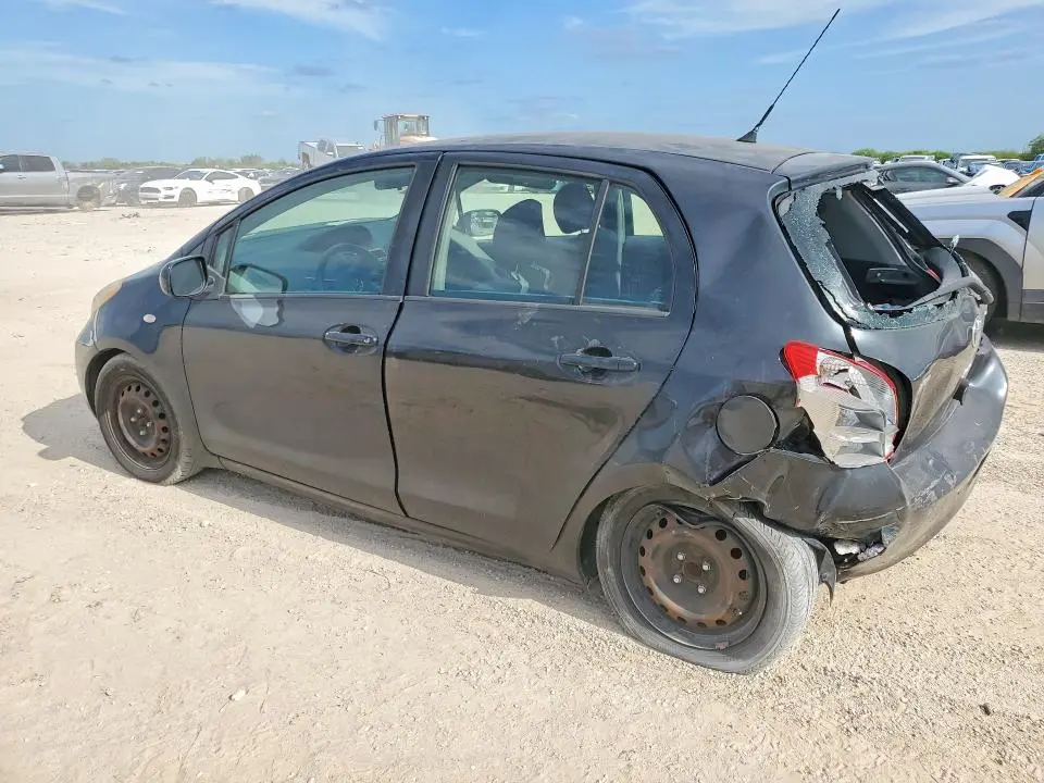 2011 TOYOTA YARIS BASE  