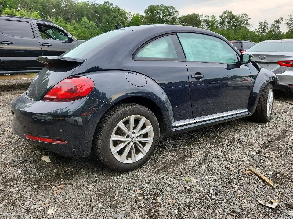 2018 VOLKSWAGEN BEETLE S  