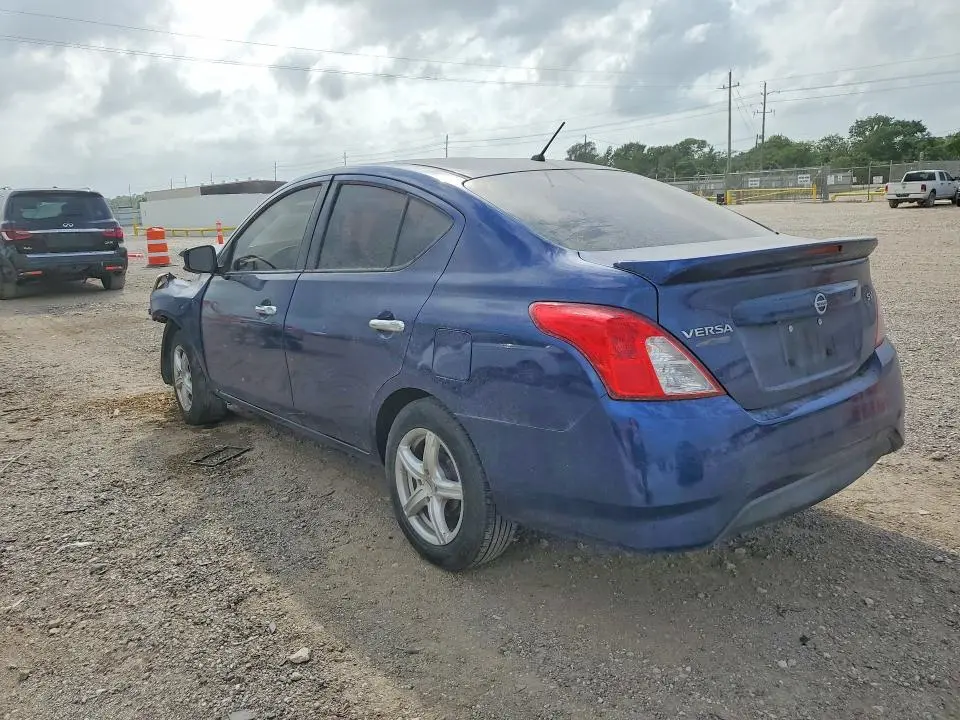 2019 NISSAN VERSA SV  