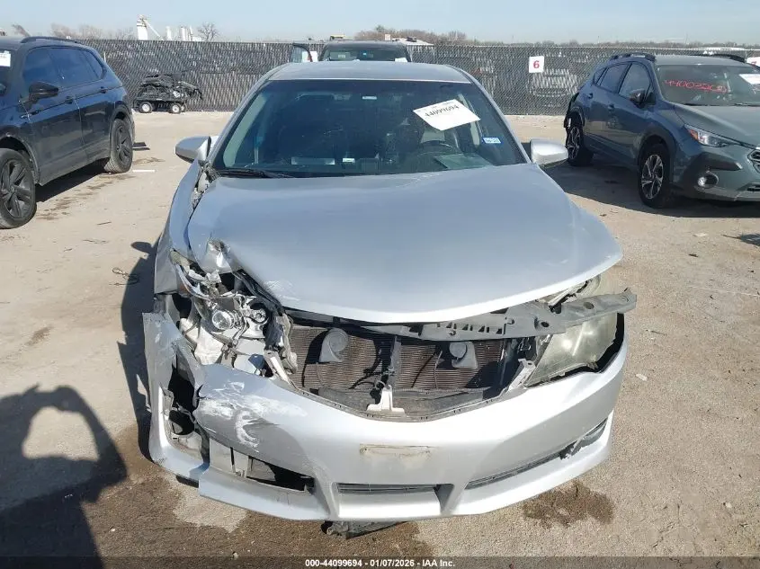 2012 TOYOTA CAMRY SE